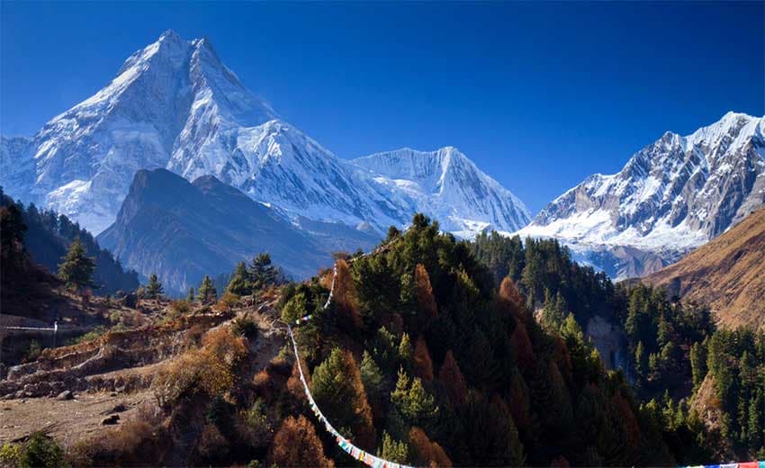 Trekking in Nepal Himalayas